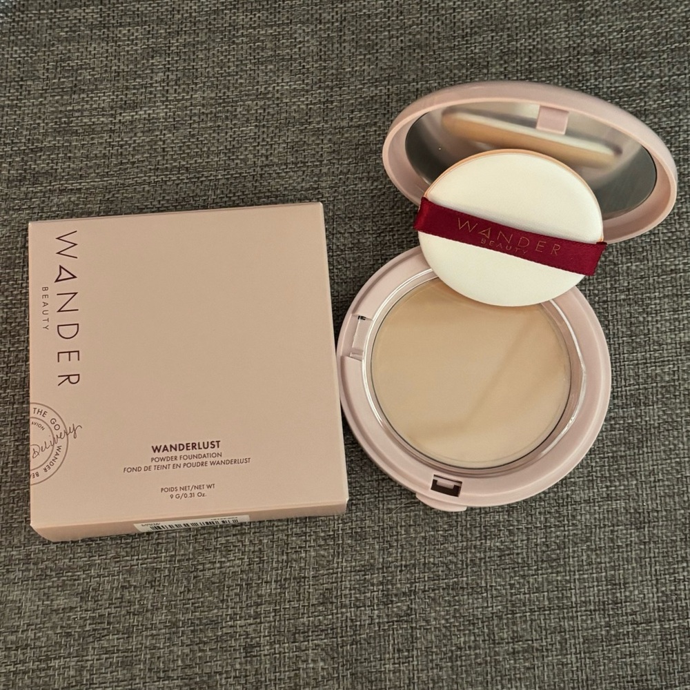 Wander Beauty Wanderlust Powder Foundation BNIB Light